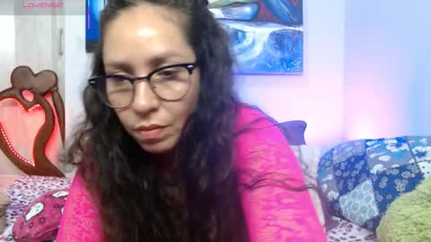 Snapshot of goddessnahi chatting on 5, 12, 2025 Naih Reyes online show from 5, 12, 2025