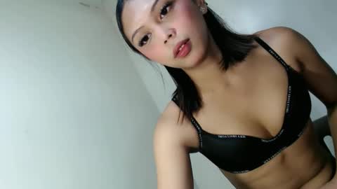 MISS LOVELY online show from 1, 5, 2026