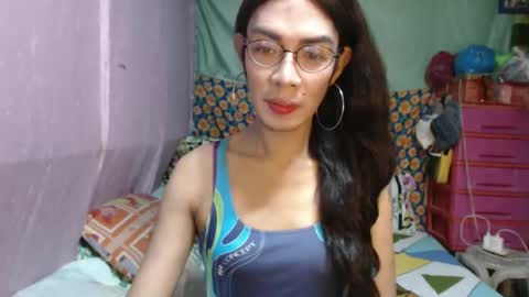 Snapshot of goddesssonyaxxx chatting on 2, 12, 2024 KENNY DOLL online show from 2, 12, 2024