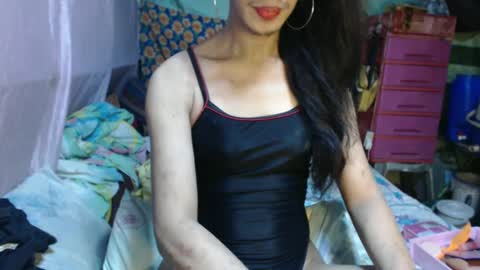 Snapshot of goddesssonyaxxx chatting on 2, 3, 2025 KENNY DOLL online show from 2, 3, 2025