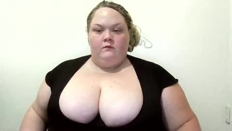 Snapshot of godessisabella chatting on 27, 6, 2026 godessisabella online show from 27, 6, 2026