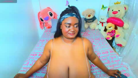 Snapshot of godessqqq chatting on 5, 2, 2026 Godess Tracy online show from 5, 2, 2026