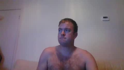 Snapshot of gogo12104 chatting on 27, 9, 2025 jme online show from 27, 9, 2025