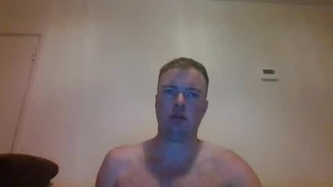 Snapshot of gogo12104 chatting on 29, 10, 2025 jme online show from 29, 10, 2025