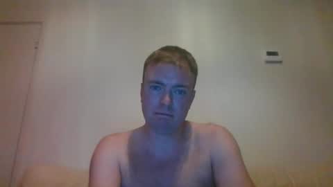 Snapshot of gogo12104 chatting on 5, 11, 2025 jme online show from 5, 11, 2025