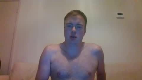 Snapshot of gogo12104 chatting on 13, 11, 2025 jme online show from 13, 11, 2025