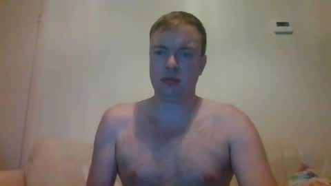 Snapshot of gogo12104 chatting on 17, 11, 2025 jme online show from 17, 11, 2025