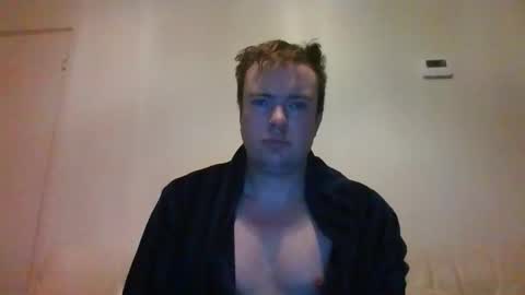 Snapshot of gogo12104 chatting on 18, 12, 2025 jme online show from 18, 12, 2025