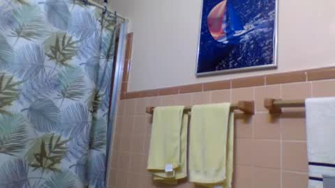 Snapshot of gojo885 chatting on 9, 3, 2025 gojo885 online show from 9, 3, 2025