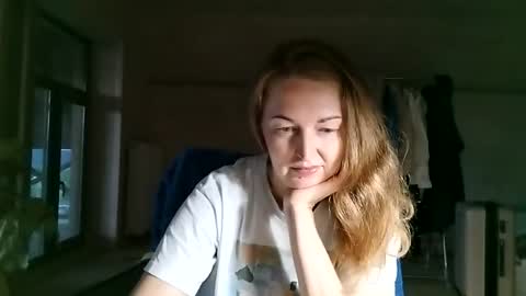 Snapshot of golden_fairy_566 chatting on 10, 7, 2026 Olivia online show from 10, 7, 2026