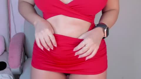 golden_issy online show from 2, 8, 2026