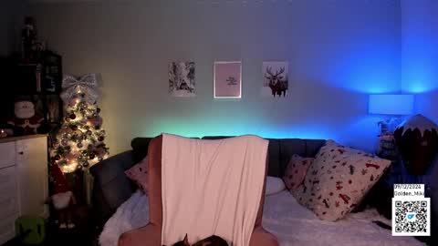 Snapshot of golden_miki chatting on 9, 12, 2024 Shy in the streets but a freak in the sheets online show from 9, 12, 2024