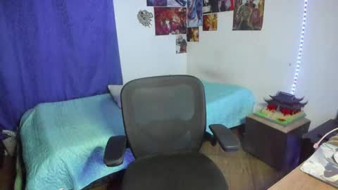 Snapshot of golden_ryan chatting on 26, 4, 2026 Jmmmm online show from 26, 4, 2026