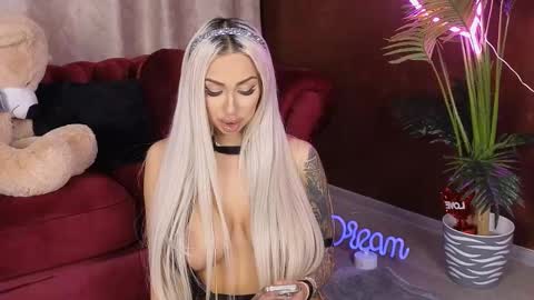 Snapshot of goldenamberx chatting on 21, 2, 2025 GoldenAmberX online show from 21, 2, 2025