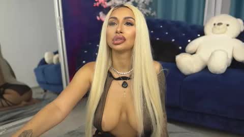 Snapshot of goldenamberx chatting on 17, 9, 2025 GoldenAmberX online show from 17, 9, 2025