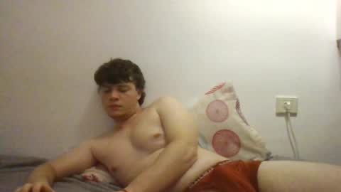 Snapshot of goldenboy207 chatting on 20, 4, 2026 goldenboy207 online show from 20, 4, 2026