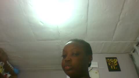 Snapshot of goldencurves_bunny chatting on 24, 5, 2026 Bella online show from 24, 5, 2026