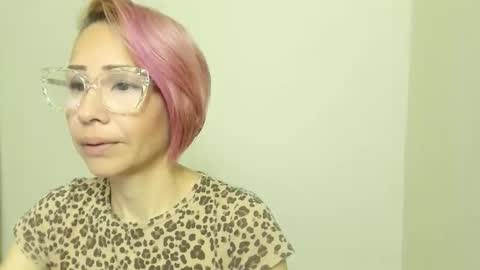 Snapshot of goldengirlrose chatting on 21, 3, 2026 goldenrosa online show from 21, 3, 2026