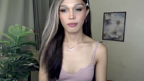 Lily is Gold online show from 30, 11, 2025