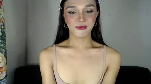 Lily is Gold online show from 14, 7, 2026