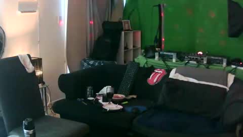 goldyguy011 online show from 19, 1, 2025