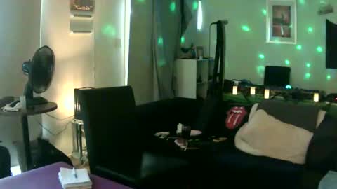 goldyguy011 online show from 1, 2, 2025