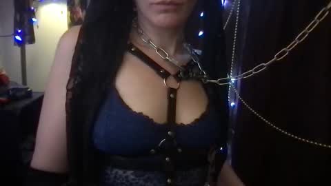 Snapshot of goldynsilvyrempress chatting on 12, 5, 2026 goldynsilvyrempress online show from 12, 5, 2026