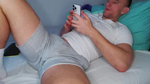Snapshot of golov176 chatting on 1, 2, 2025 LEO online show from 1, 2, 2025