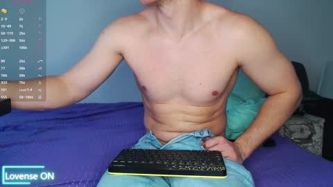 Snapshot of golov176 chatting on 23, 11, 2025 LEO online show from 23, 11, 2025