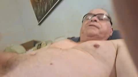 Snapshot of gonadalache chatting on 16, 4, 2026 gonadalache online show from 16, 4, 2026