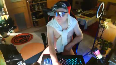 Snapshot of google5001 chatting on 6, 4, 2026 google5001 online show from 6, 4, 2026