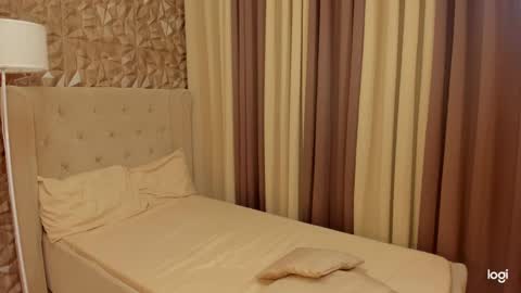 RIANA online show from 19, 2, 2025