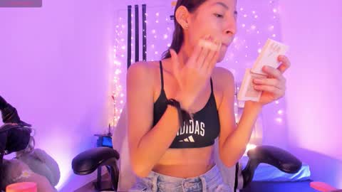 Snapshot of gorgeous_t chatting on 28, 3, 2026 i am Jessi I love animals and drawing I hope to get along with everyone. XOXO online show from 28, 3, 2026