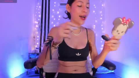 Snapshot of gorgeous_t chatting on 10, 4, 2026 i am Jessi I love animals and drawing I hope to get along with everyone. XOXO online show from 10, 4, 2026