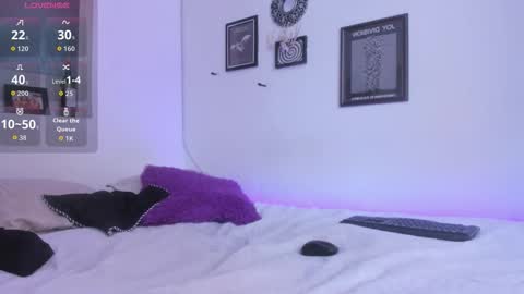 Snapshot of gothic_do11 chatting on 4, 2, 2026 hi my name is Elizabeth nice to meet you online show from 4, 2, 2026