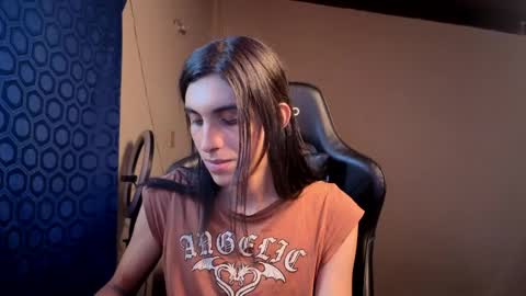 angelito tu novio online show from 2, 4, 2026