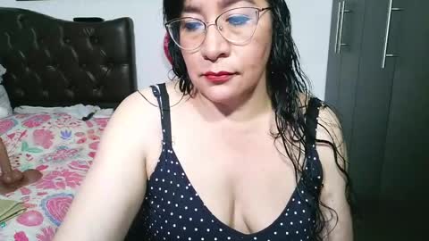 Snapshot of grace_mature_milf chatting on 22, 5, 2026 grace_mature_milf online show from 22, 5, 2026