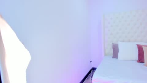 Grace Cartier online show from 22, 12, 2024