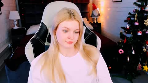 Snapshot of graceglamour chatting on 5, 1, 2025 Grace Glamour online show from 5, 1, 2025