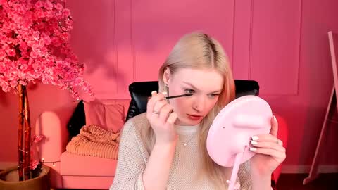 Snapshot of graceglamour chatting on 6, 1, 2025 Grace Glamour online show from 6, 1, 2025