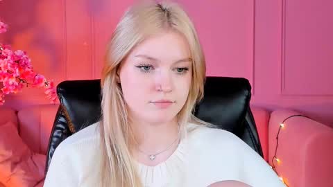 Snapshot of graceglamour chatting on 27, 2, 2025 Grace Glamour online show from 27, 2, 2025
