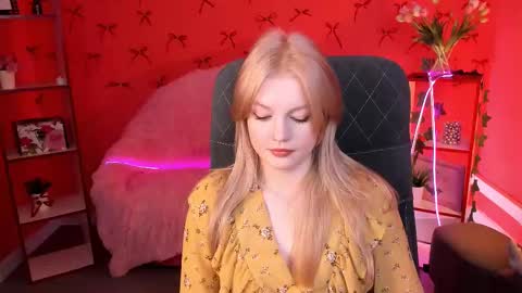 Snapshot of graceglamour chatting on 7, 3, 2025 Grace Glamour online show from 7, 3, 2025