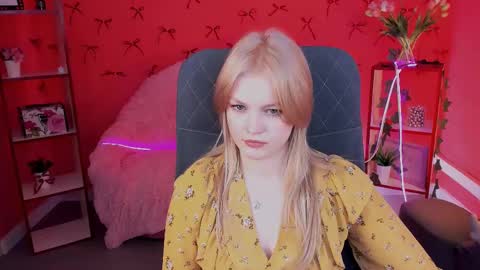 Snapshot of graceglamour chatting on 7, 3, 2025 Grace Glamour online show from 7, 3, 2025