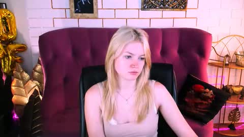 Snapshot of graceglamour chatting on 14, 9, 2025 Grace Glamour online show from 14, 9, 2025