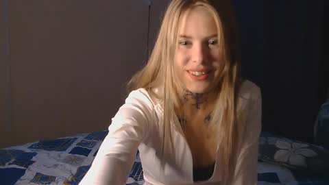 Snapshot of graciegerbig chatting on 25, 5, 2026 Emily online show from 25, 5, 2026