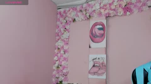 Mi Name is violeta  online show from 28, 9, 2025