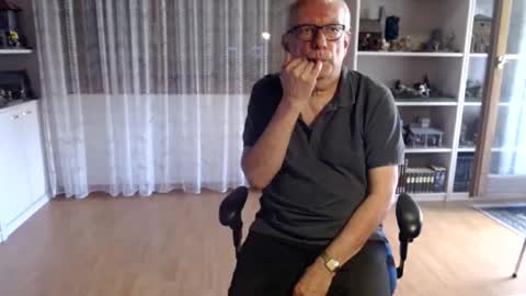 Snapshot of grandpach chatting on 11, 4, 2026 grandpach online show from 11, 4, 2026