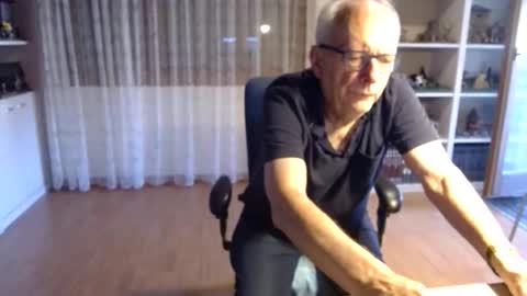 Snapshot of grandpach chatting on 26, 5, 2026 grandpach online show from 26, 5, 2026