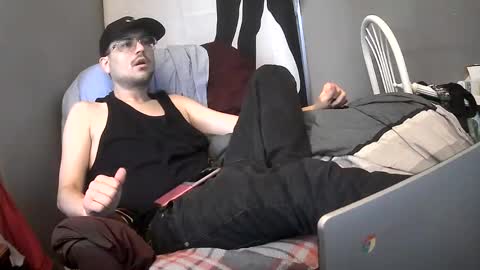 Snapshot of gratiotony chatting on 19, 4, 2026 Get US to 1000 you wont be disapointed online show from 19, 4, 2026