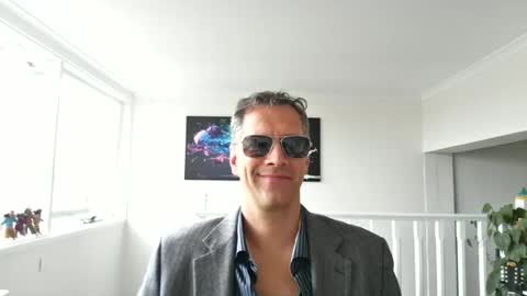 Snapshot of grattitude chatting on 12, 9, 2025 grattitude online show from 12, 9, 2025